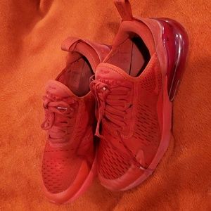 Nike 270